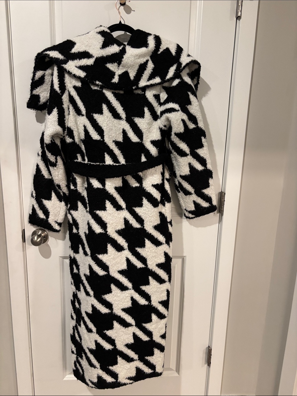 Naked Wardrobe Boucle Houndstooth Coat - Picture 7 of 7